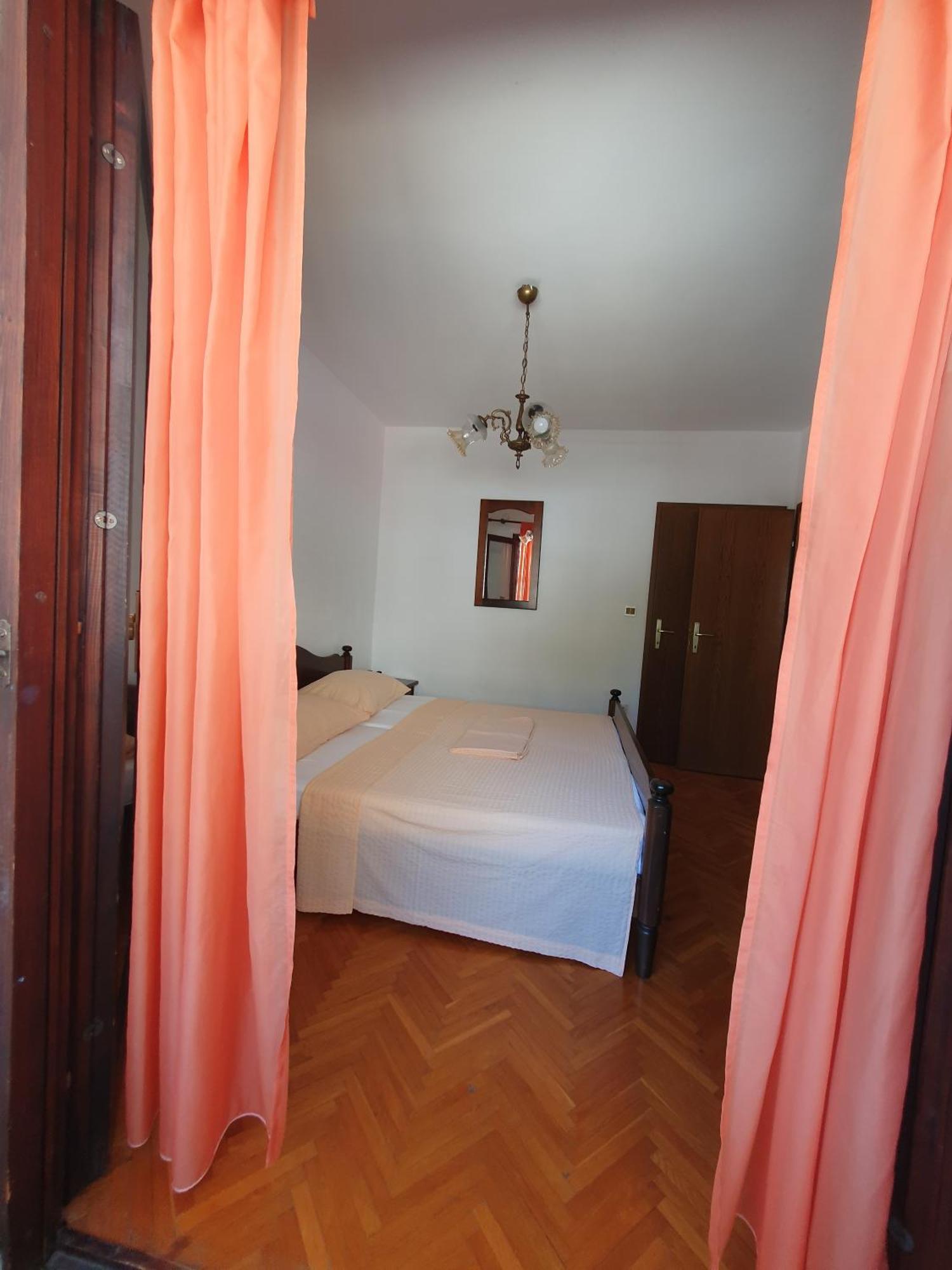 Apartmani Miljak Omiš Exteriör bild