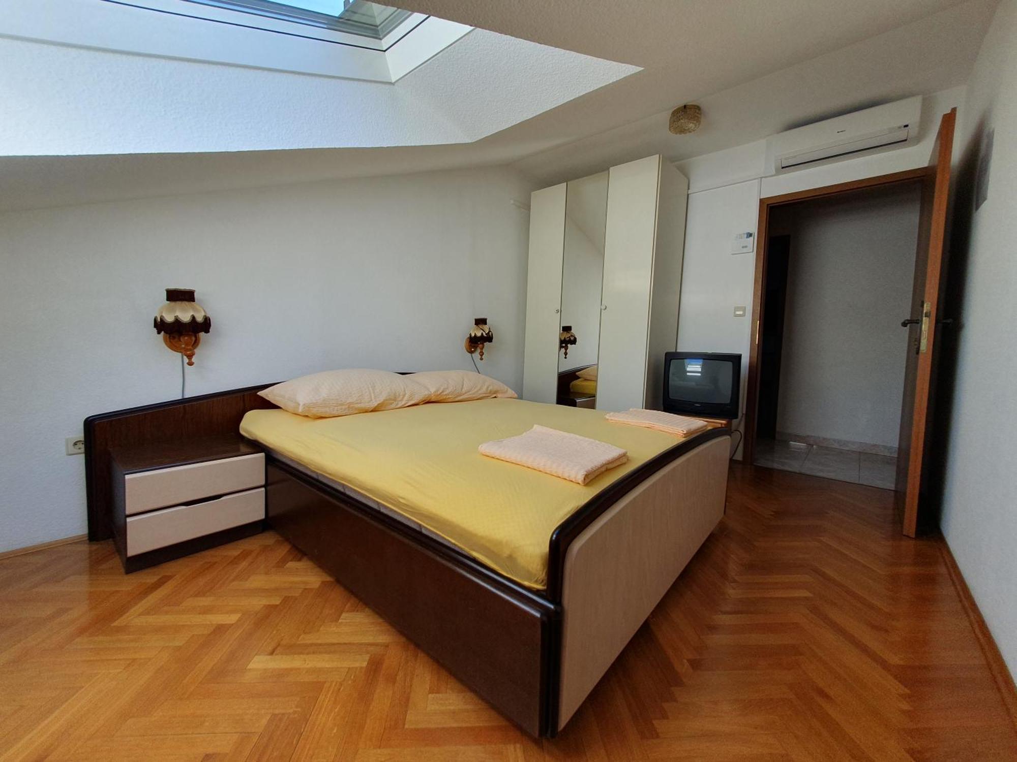 Apartmani Miljak Omiš Exteriör bild