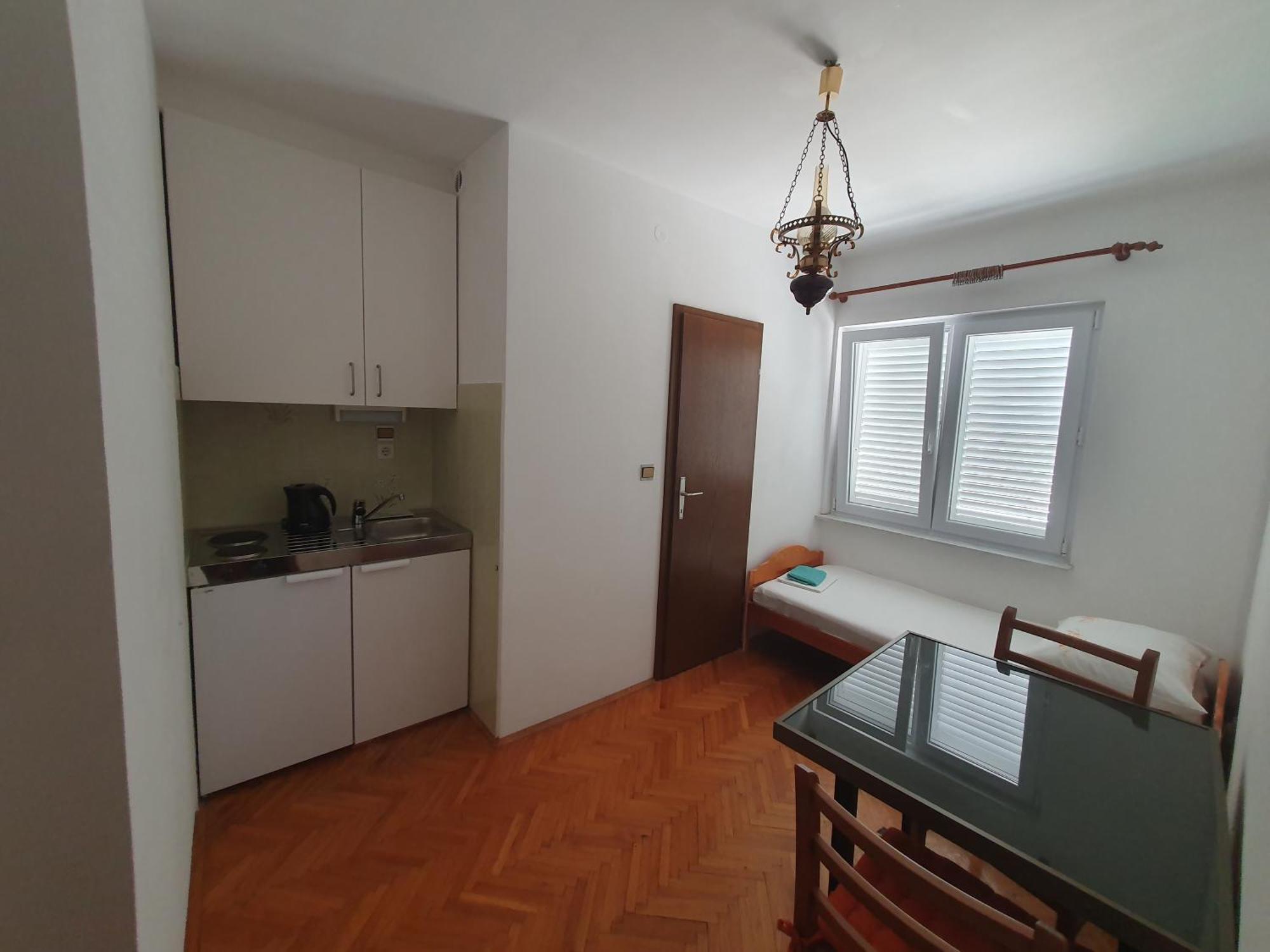 Apartmani Miljak Omiš Exteriör bild
