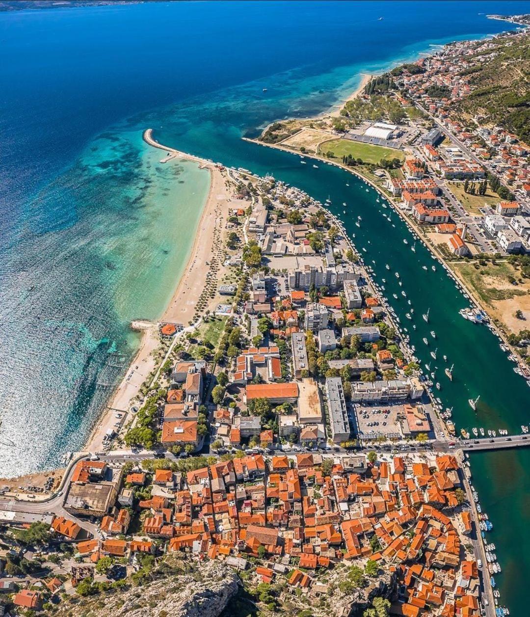Apartmani Miljak Omiš Exteriör bild