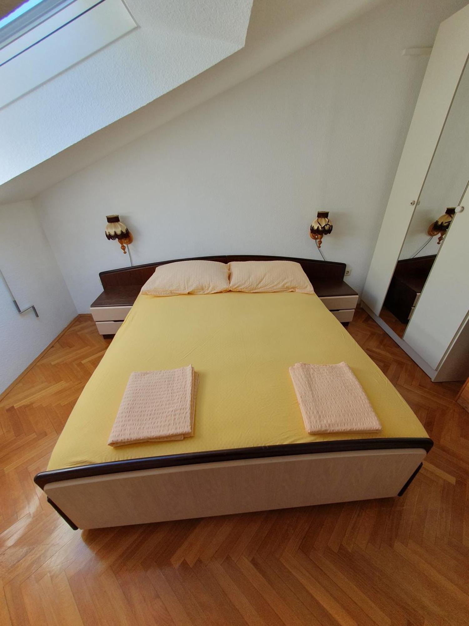 Apartmani Miljak Omiš Rum bild
